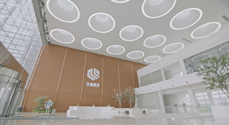 611c98bbd6eb1.jpg 集团大厅.jpg